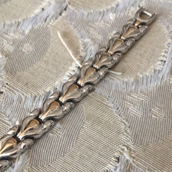 Watch and bracelet - Picture 15 of 17